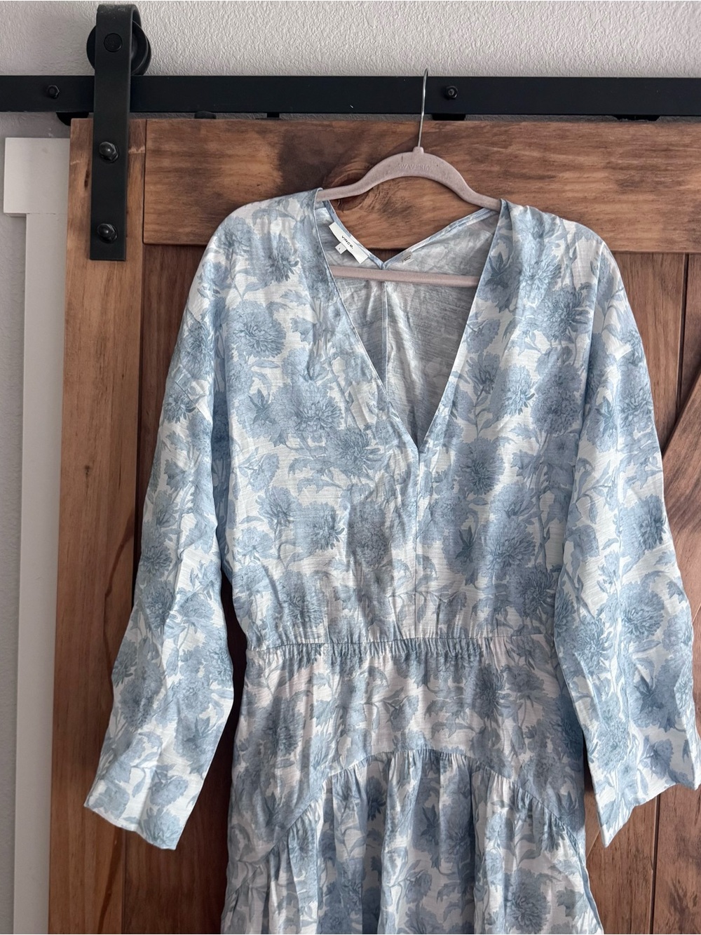 Vince Light Blue Floral V-Neck Midi Dress - Picture 4 of 6